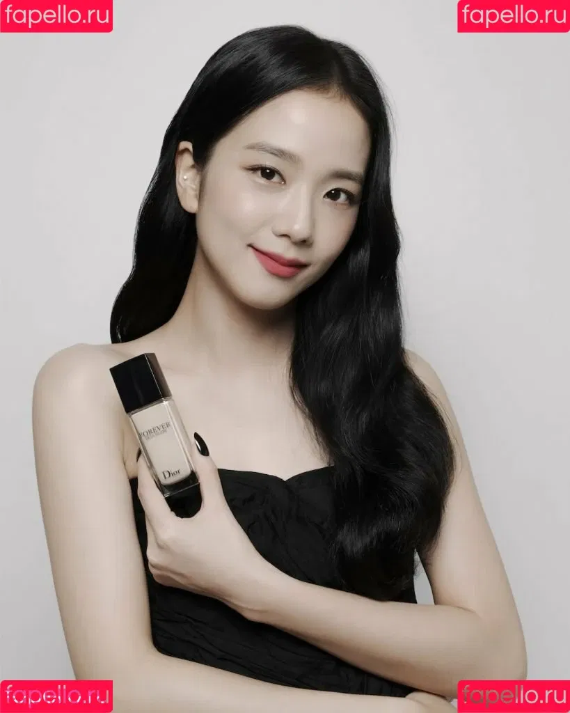 BLACKPINK / Jisoo / qenshizu / sooyaaa__ Onlyfans Photo Gallery 