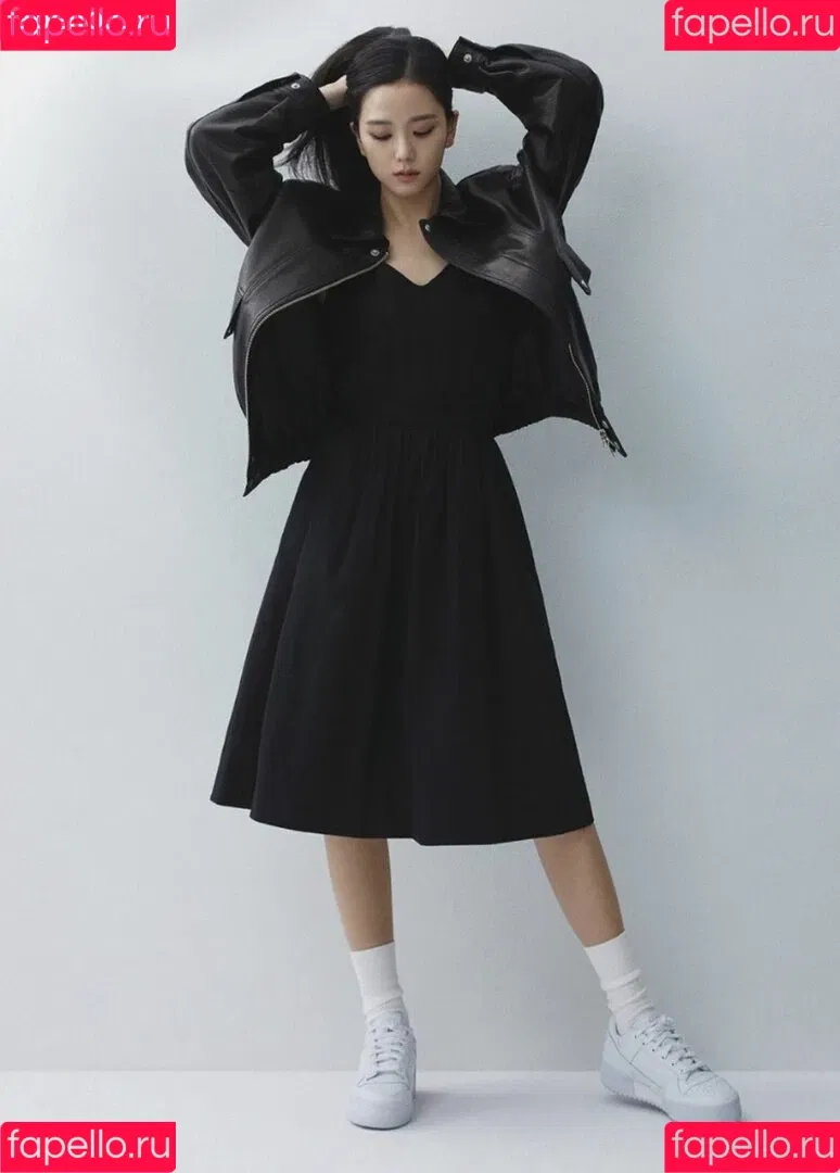 BLACKPINK / Jisoo / qenshizu / sooyaaa__ Onlyfans Photo Gallery 