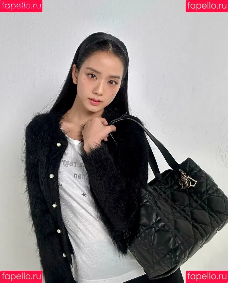 BLACKPINK / Jisoo / qenshizu / sooyaaa__ Onlyfans Photo Gallery 
