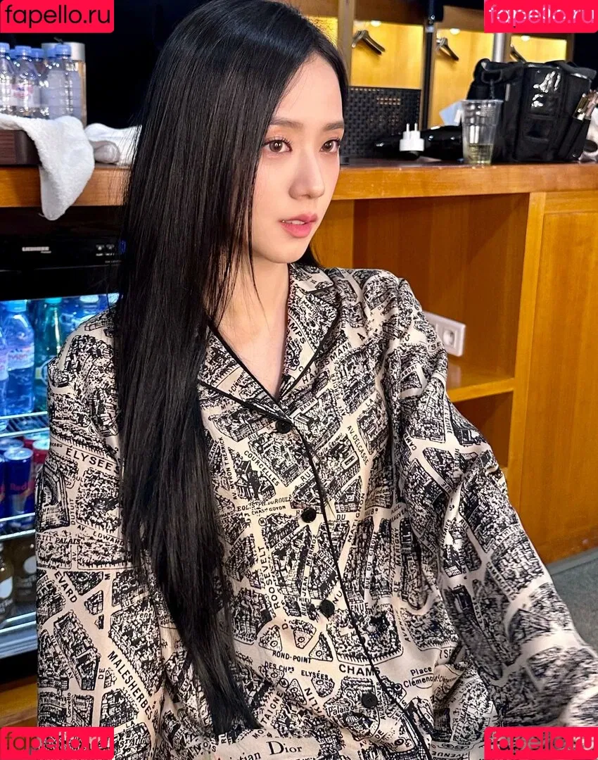 BLACKPINK / Jisoo / qenshizu / sooyaaa__ Onlyfans Photo Gallery 