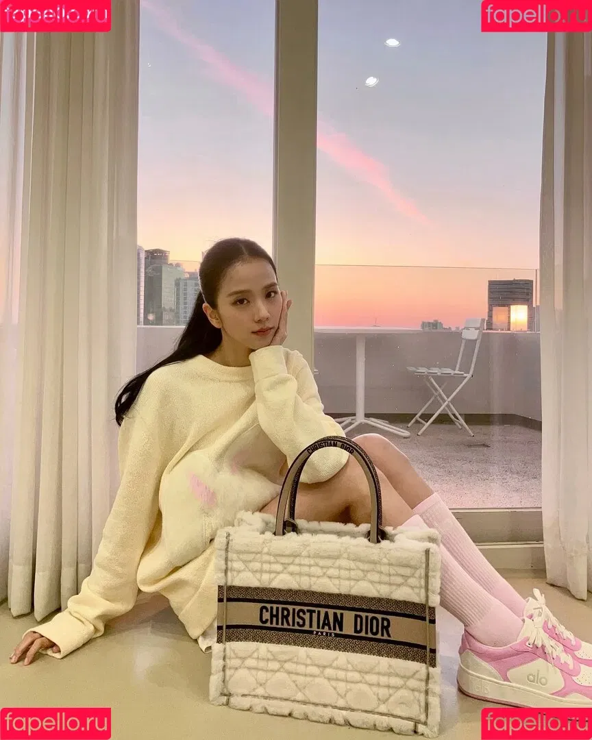 BLACKPINK / Jisoo / qenshizu / sooyaaa__ Onlyfans Photo Gallery 