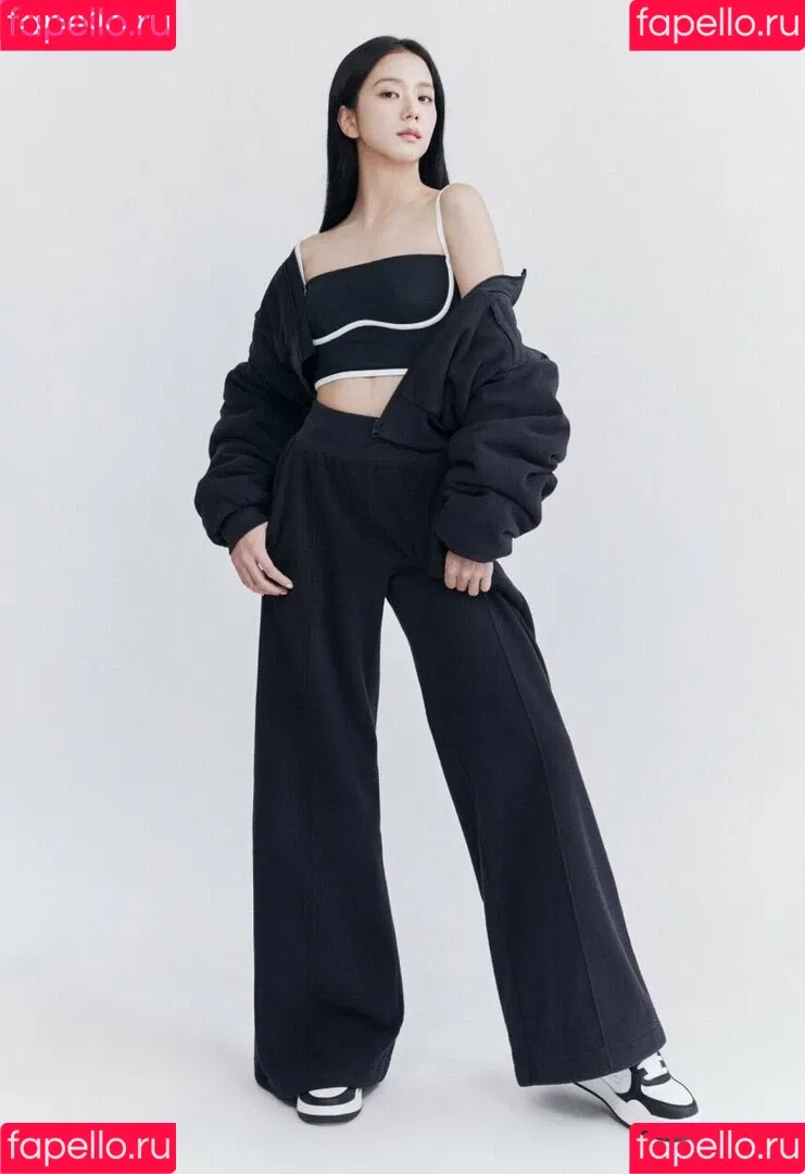 BLACKPINK / Jisoo / qenshizu / sooyaaa__ Onlyfans Photo Gallery 