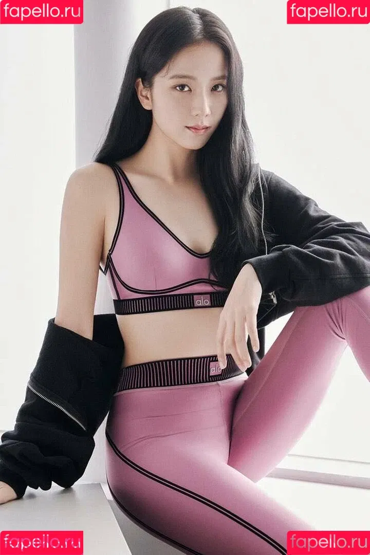 BLACKPINK / Jisoo / qenshizu / sooyaaa__ Onlyfans Photo Gallery 