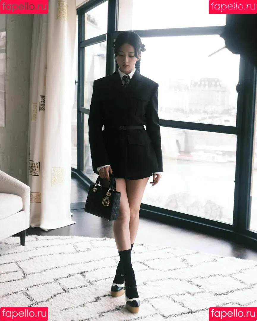 BLACKPINK / Jisoo / qenshizu / sooyaaa__ Onlyfans Photo Gallery 