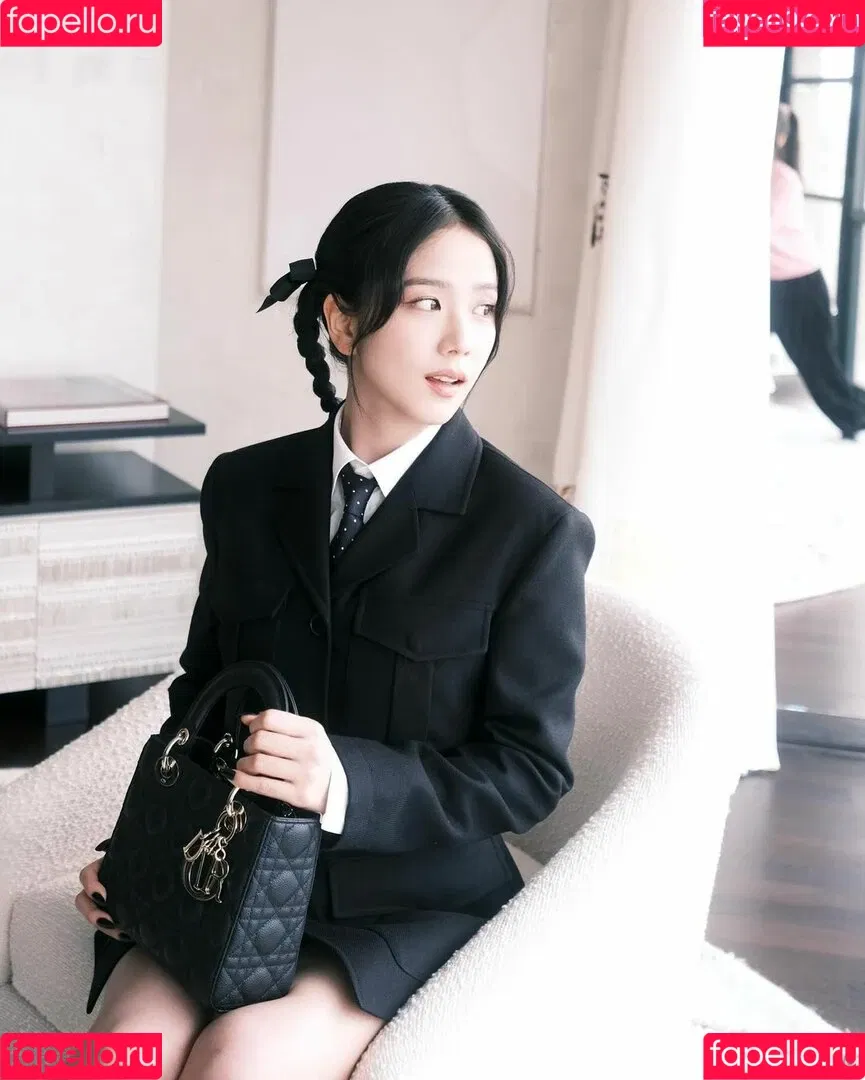 BLACKPINK / Jisoo / qenshizu / sooyaaa__ Onlyfans Photo Gallery 