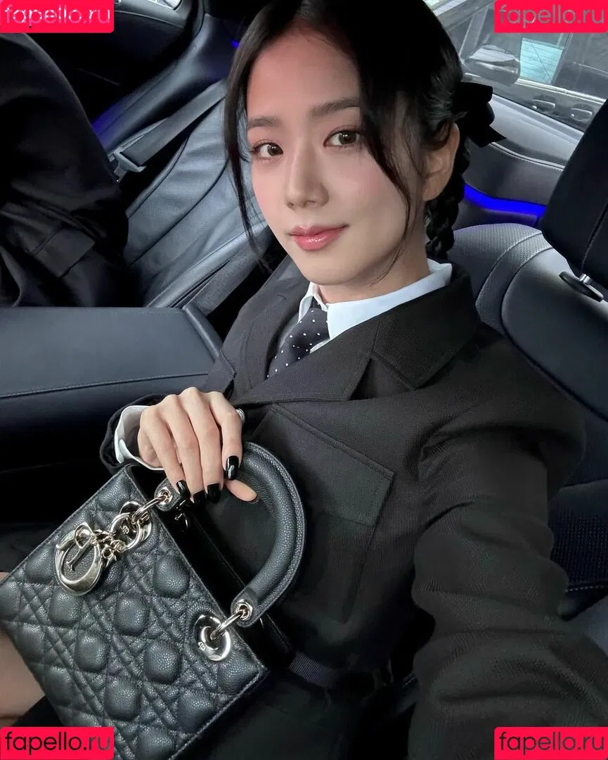 BLACKPINK / Jisoo / qenshizu / sooyaaa__ Onlyfans Photo Gallery 