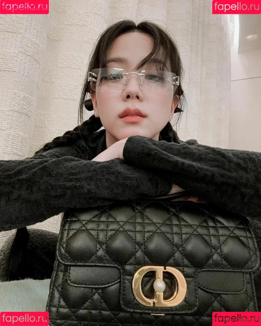 BLACKPINK / Jisoo / qenshizu / sooyaaa__ Onlyfans Photo Gallery 