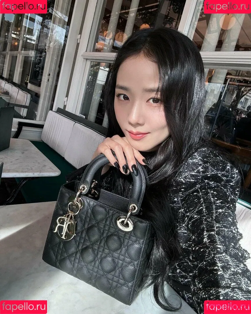 BLACKPINK / Jisoo / qenshizu / sooyaaa__ Onlyfans Photo Gallery 