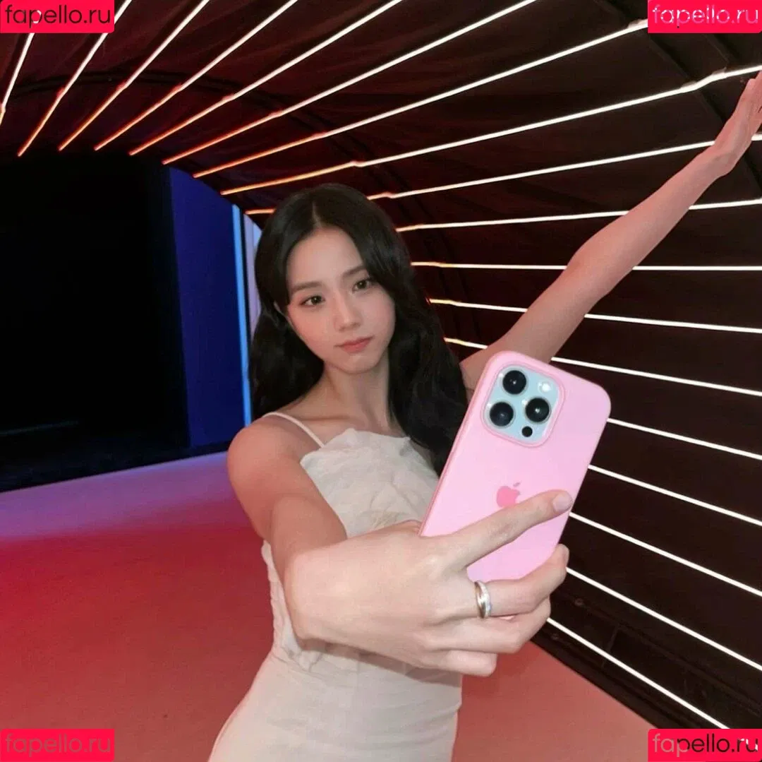 BLACKPINK / Jisoo / qenshizu / sooyaaa__ Onlyfans Photo Gallery 