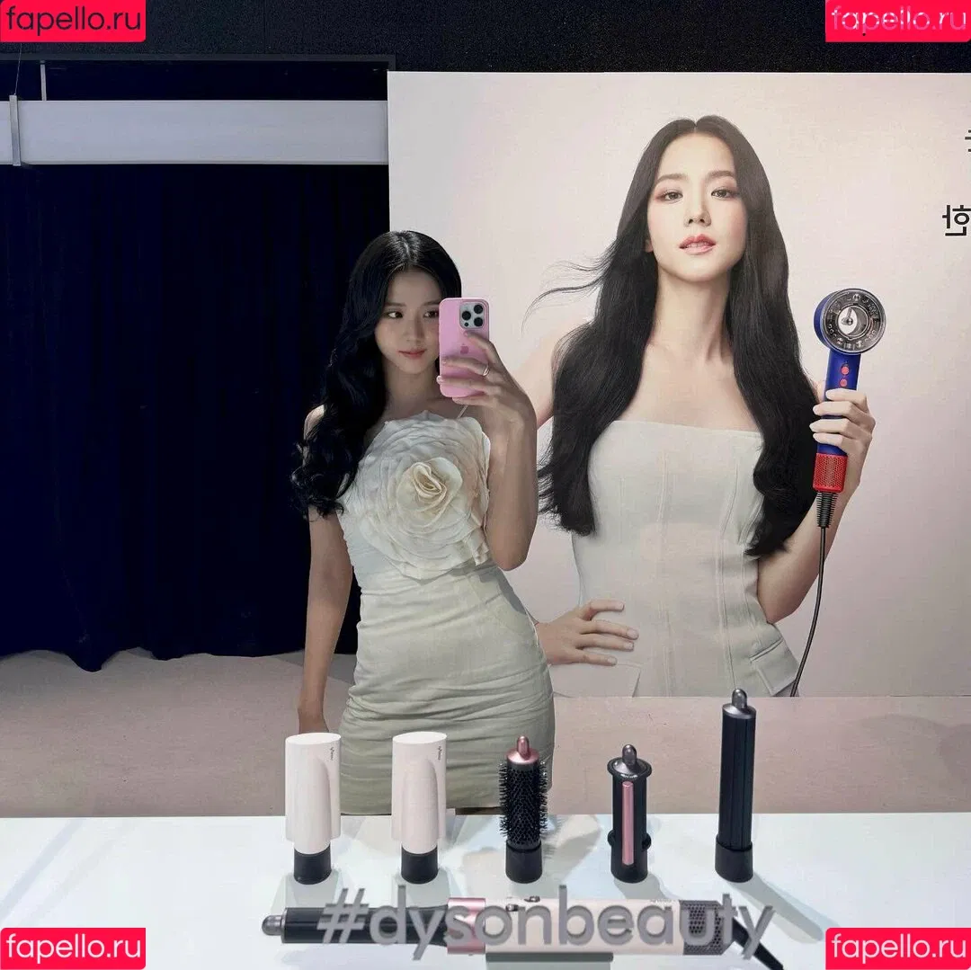 BLACKPINK / Jisoo / qenshizu / sooyaaa__ Onlyfans Photo Gallery 
