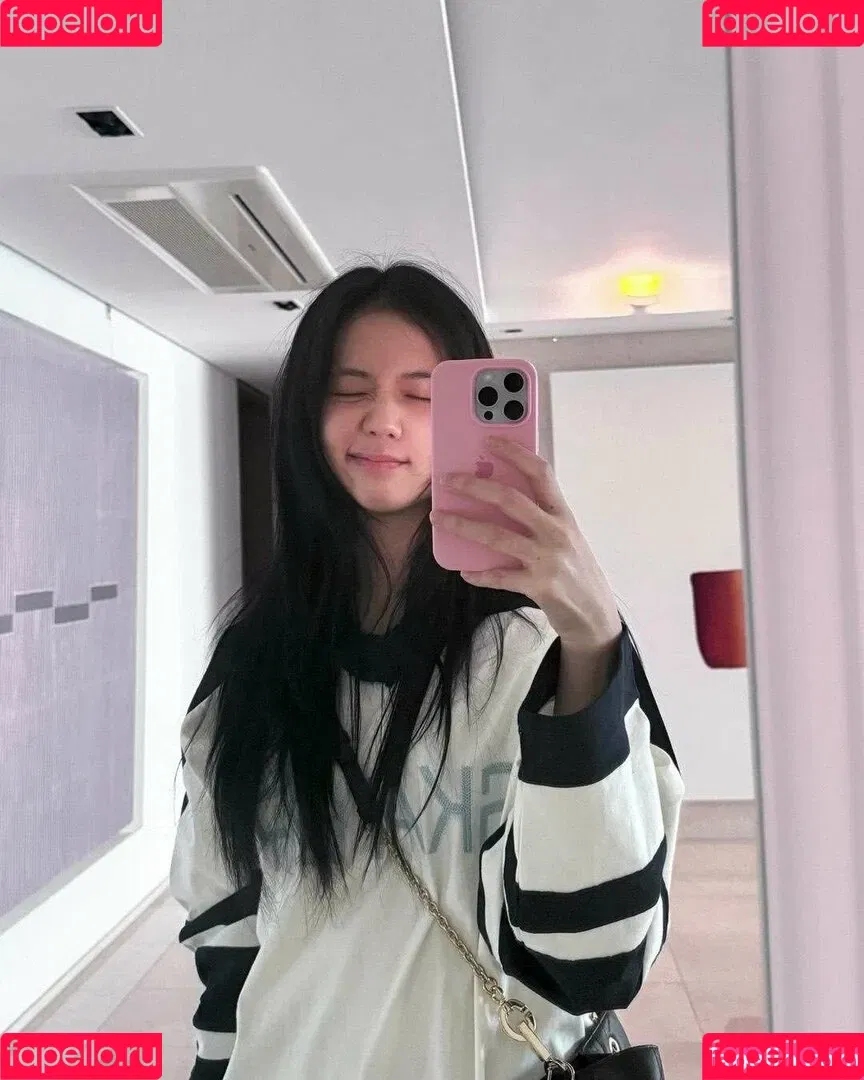 BLACKPINK / Jisoo / qenshizu / sooyaaa__ Onlyfans Photo Gallery 