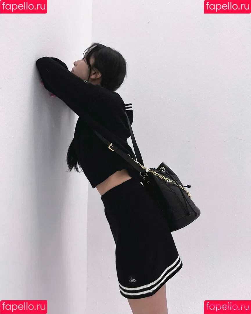 BLACKPINK / Jisoo / qenshizu / sooyaaa__ Onlyfans Photo Gallery 