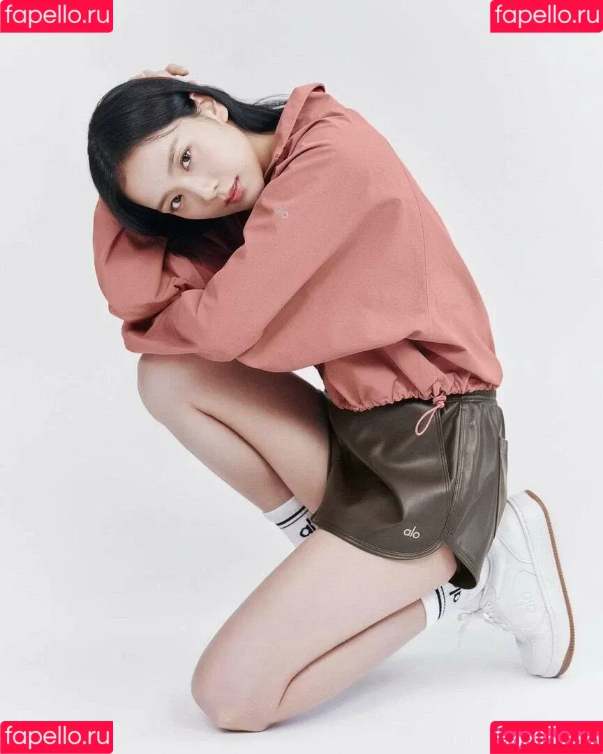 BLACKPINK / Jisoo / qenshizu / sooyaaa__ Onlyfans Photo Gallery 