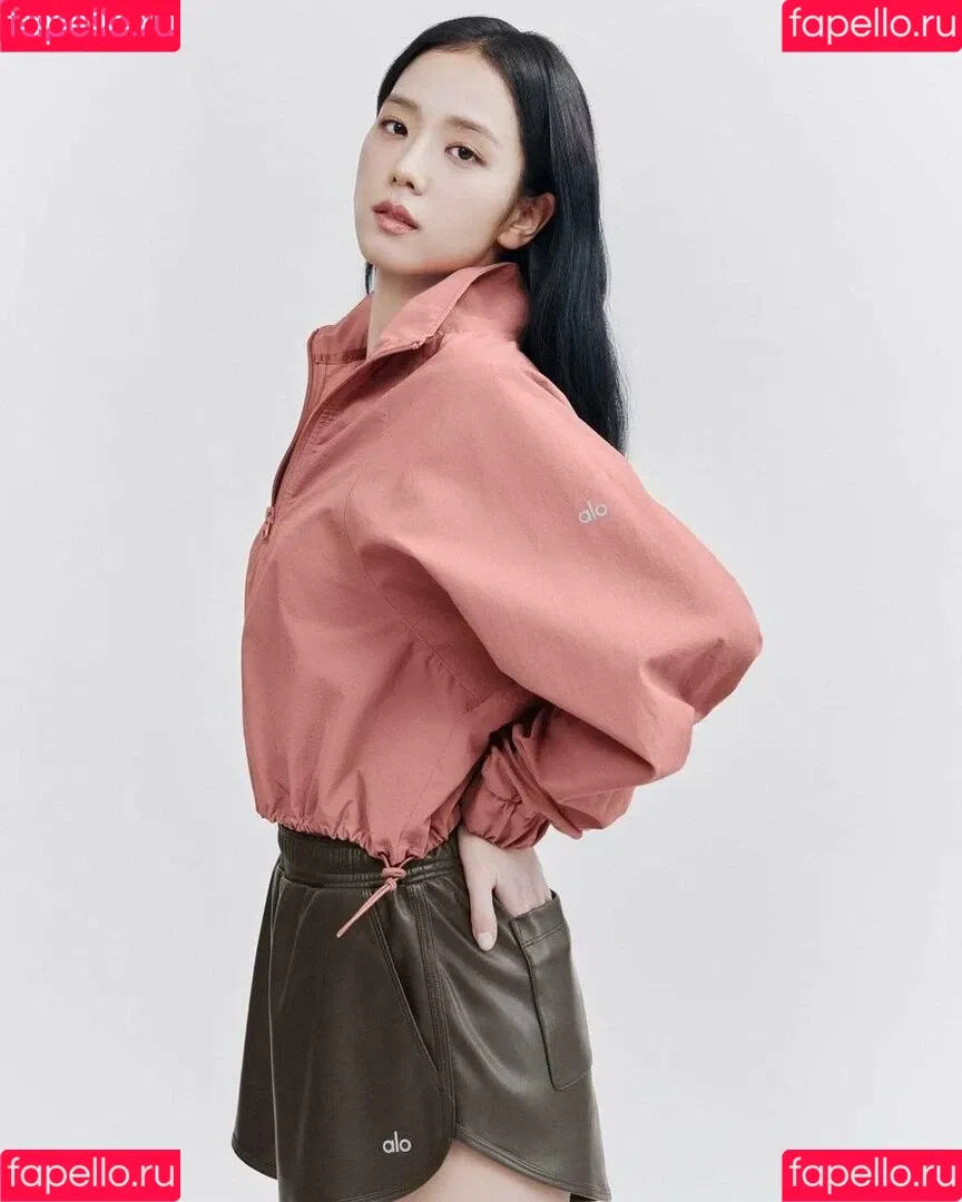 BLACKPINK / Jisoo / qenshizu / sooyaaa__ Onlyfans Photo Gallery 