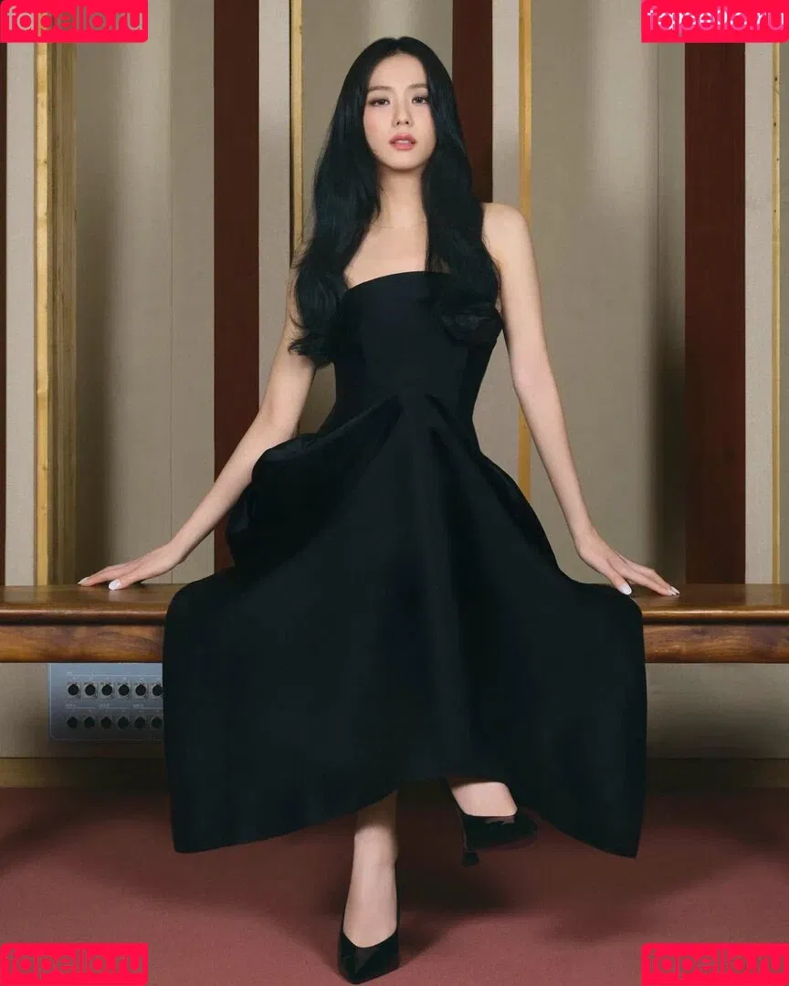 BLACKPINK / Jisoo / qenshizu / sooyaaa__ Onlyfans Photo Gallery 