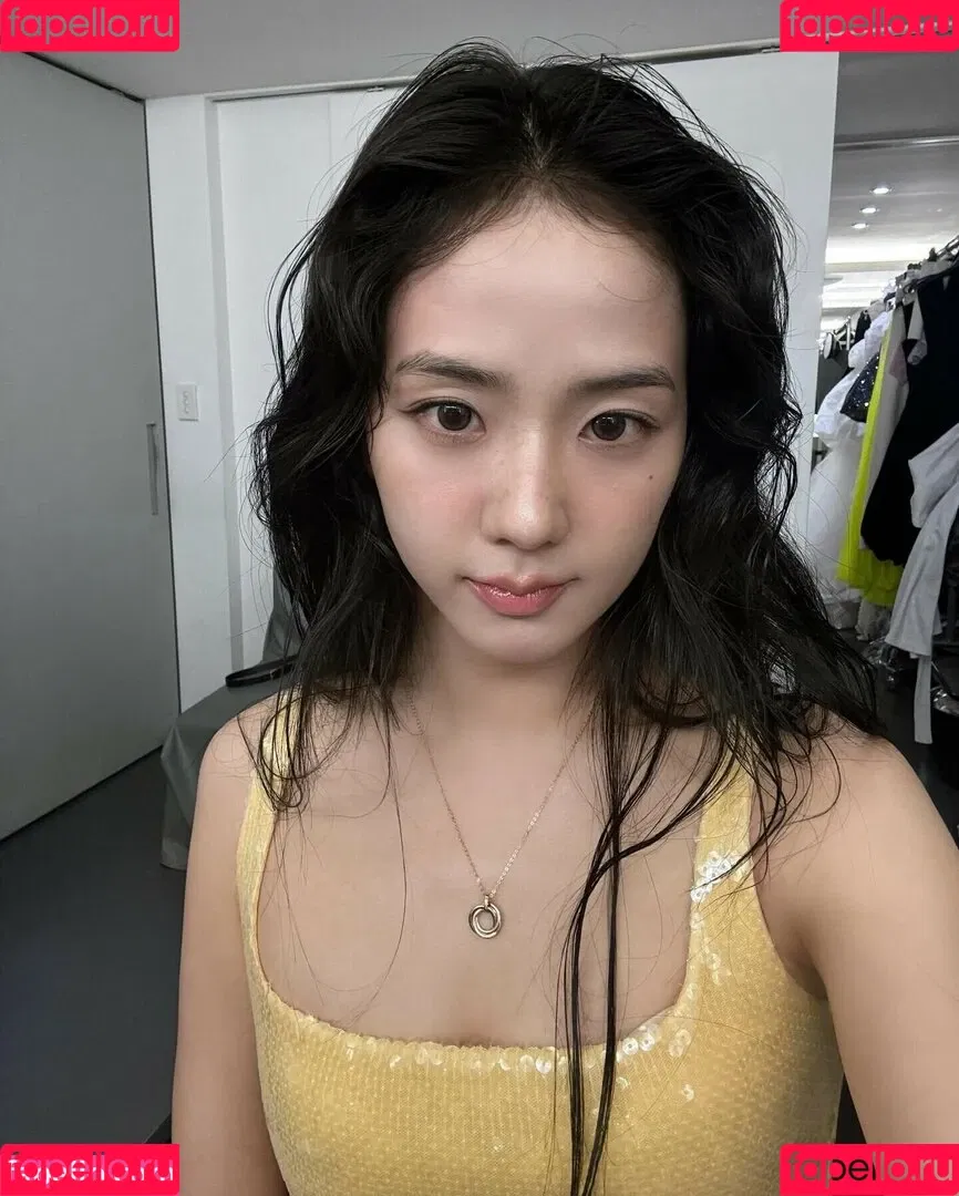 BLACKPINK / Jisoo / qenshizu / sooyaaa__ Onlyfans Photo Gallery 