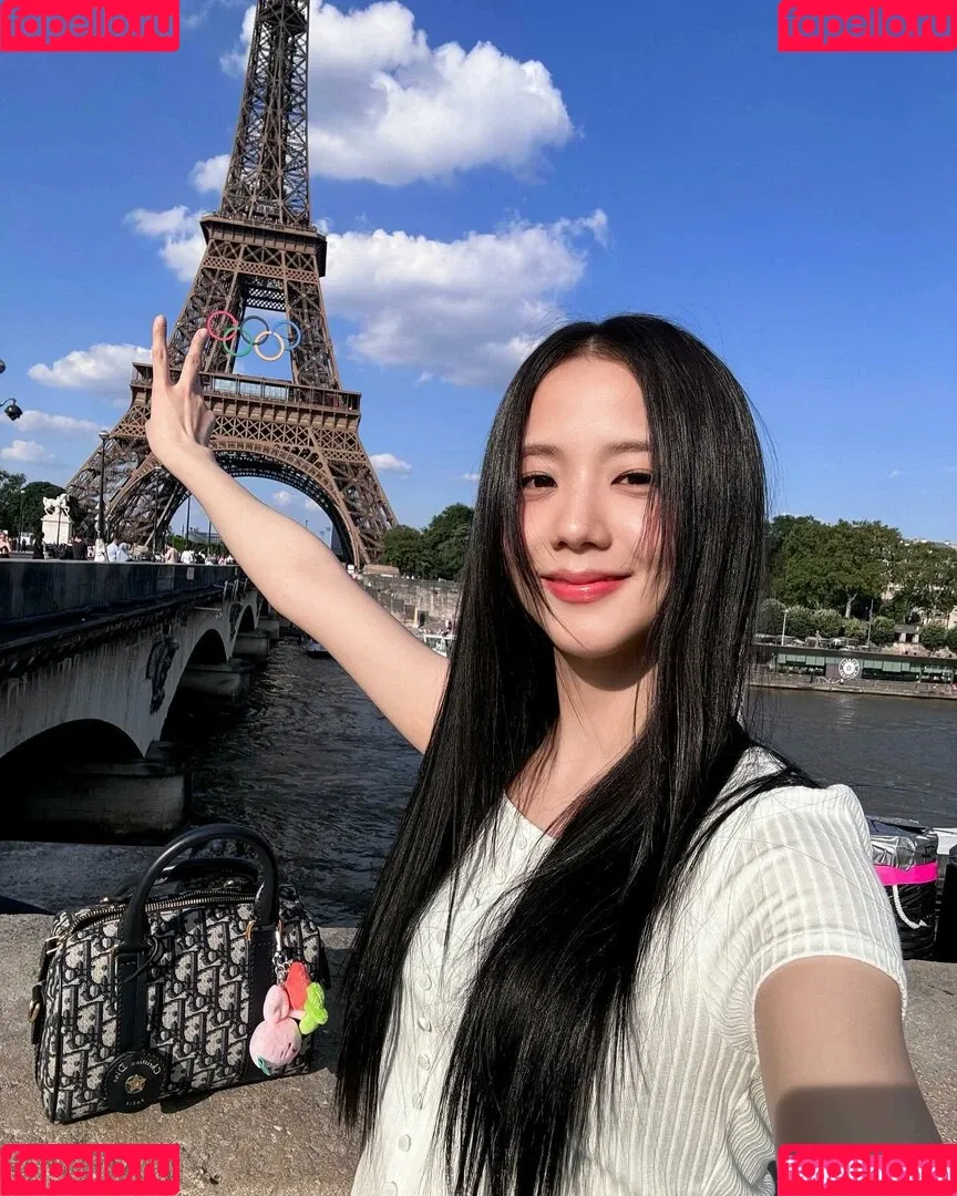 BLACKPINK / Jisoo / qenshizu / sooyaaa__ Onlyfans Photo Gallery 