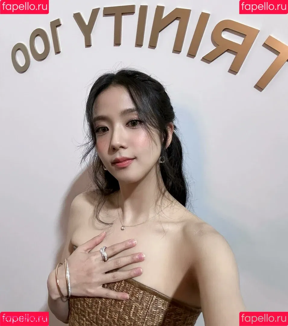 BLACKPINK / Jisoo / qenshizu / sooyaaa__ Onlyfans Photo Gallery 
