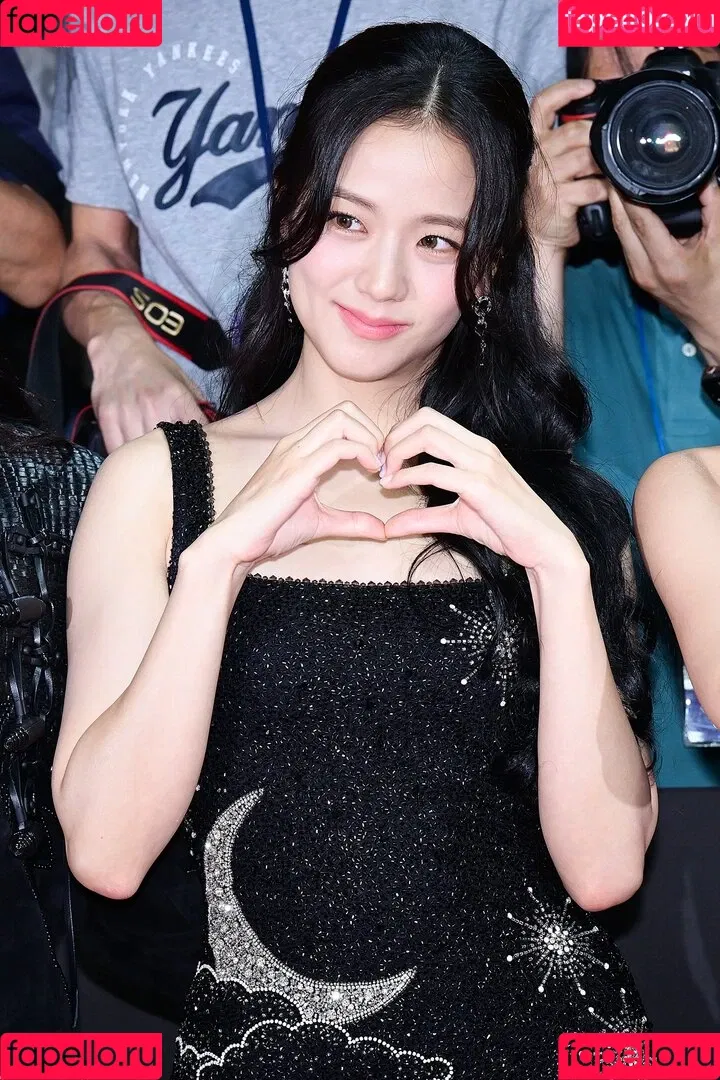 BLACKPINK / Jisoo / qenshizu / sooyaaa__ Onlyfans Photo Gallery 