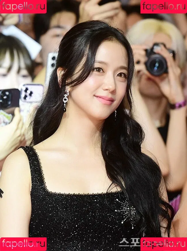 BLACKPINK / Jisoo / qenshizu / sooyaaa__ Onlyfans Photo Gallery 
