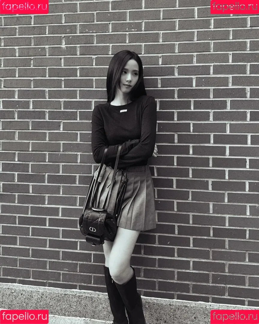 BLACKPINK / Jisoo / qenshizu / sooyaaa__ Onlyfans Photo Gallery 