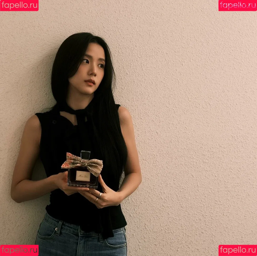 BLACKPINK / Jisoo / qenshizu / sooyaaa__ Onlyfans Photo Gallery 