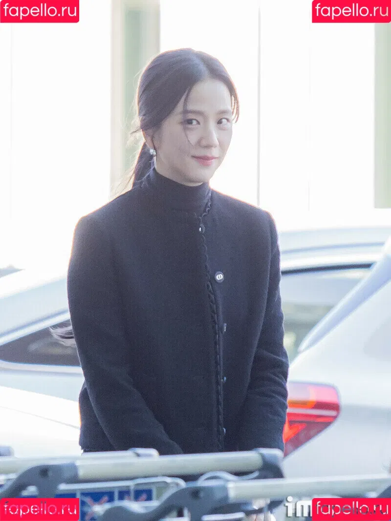 BLACKPINK / Jisoo / qenshizu / sooyaaa__ Onlyfans Photo Gallery 