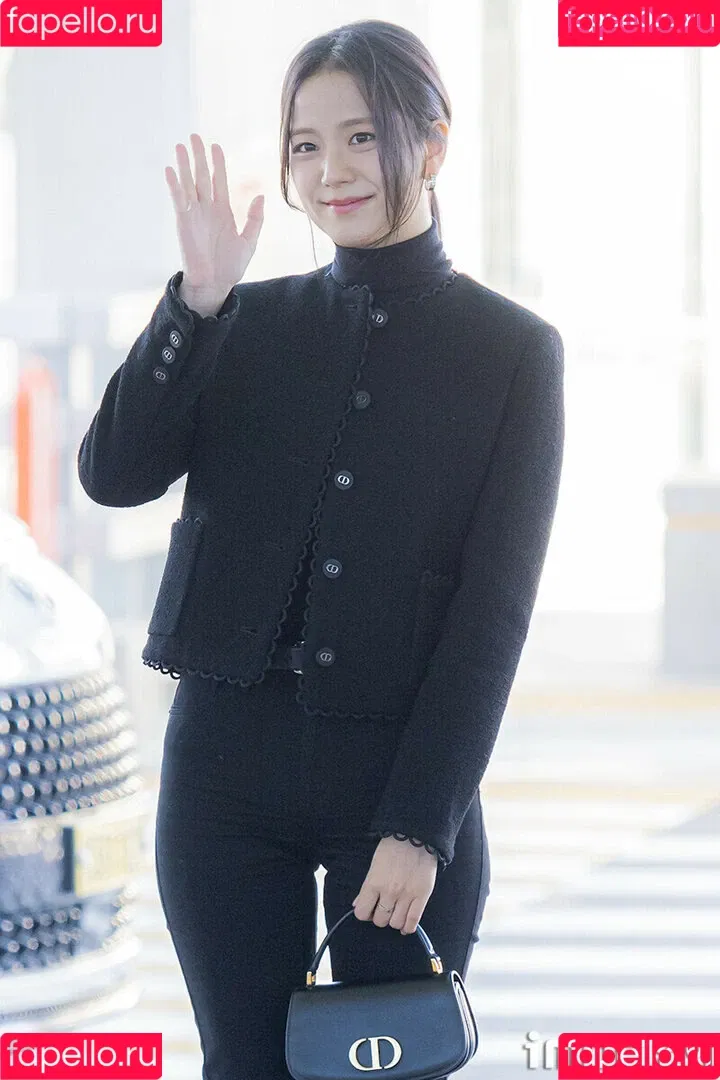 BLACKPINK / Jisoo / qenshizu / sooyaaa__ Onlyfans Photo Gallery 