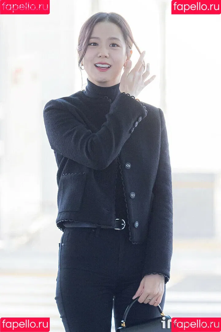 BLACKPINK / Jisoo / qenshizu / sooyaaa__ Onlyfans Photo Gallery 