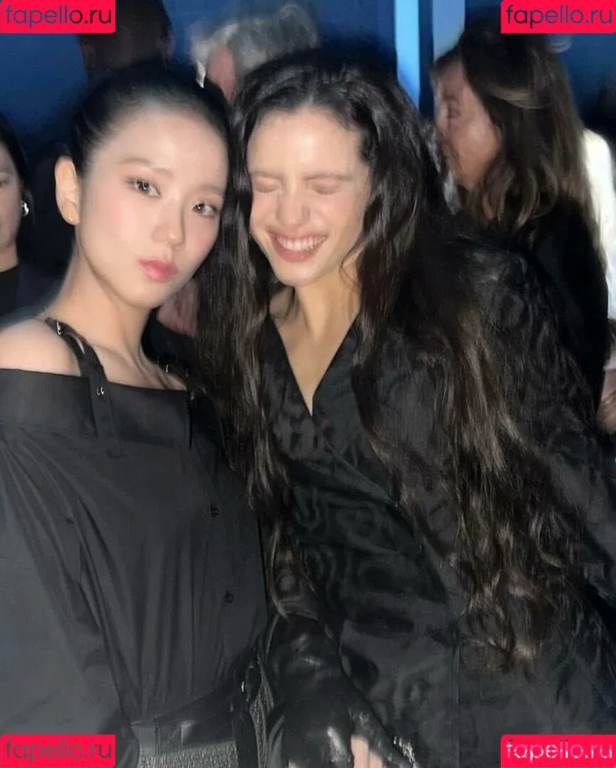 BLACKPINK / Jisoo / qenshizu / sooyaaa__ Onlyfans Photo Gallery 