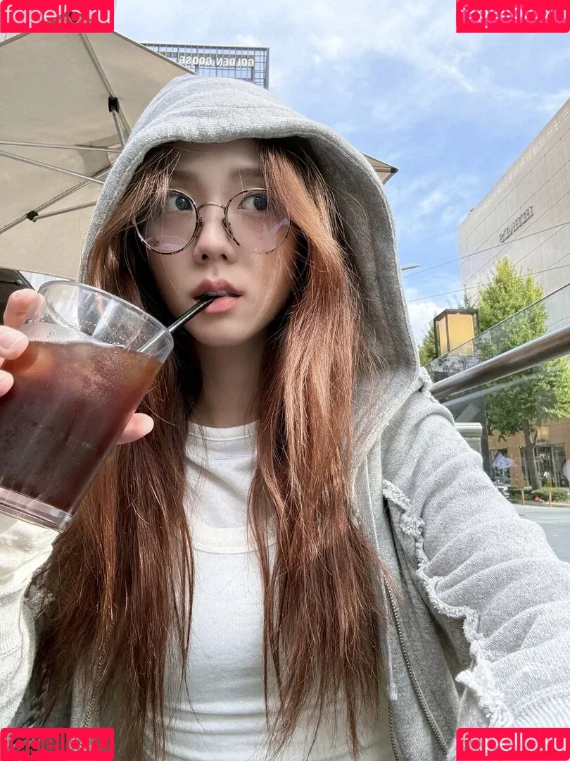 BLACKPINK / Jisoo / qenshizu / sooyaaa__ Onlyfans Photo Gallery 