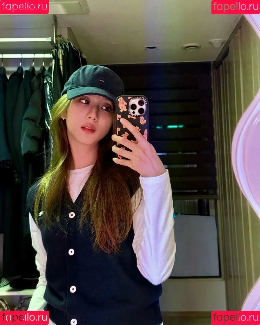 BLACKPINK / Jisoo / qenshizu / sooyaaa__ Onlyfans Photo Gallery 
