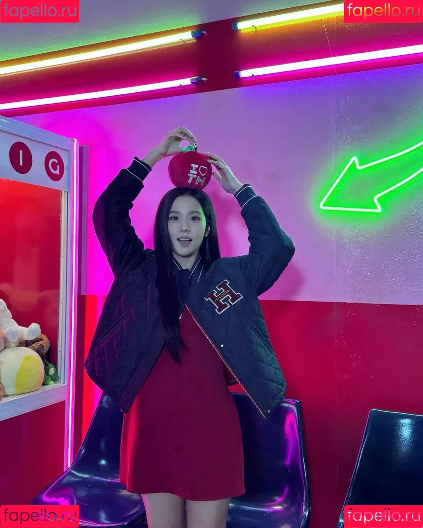 BLACKPINK / Jisoo / qenshizu / sooyaaa__ Onlyfans Photo Gallery 