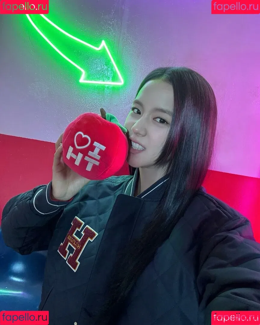 BLACKPINK / Jisoo / qenshizu / sooyaaa__ Onlyfans Photo Gallery 
