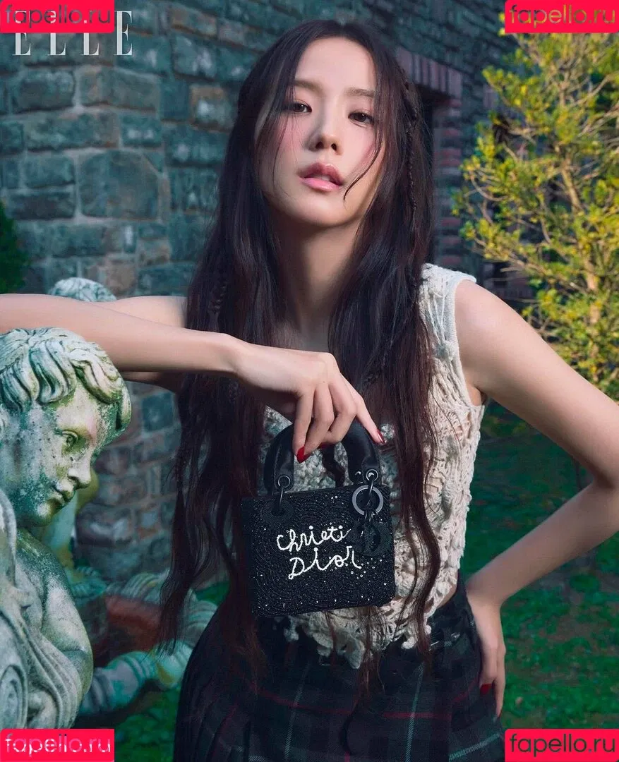BLACKPINK / Jisoo / qenshizu / sooyaaa__ Onlyfans Photo Gallery 