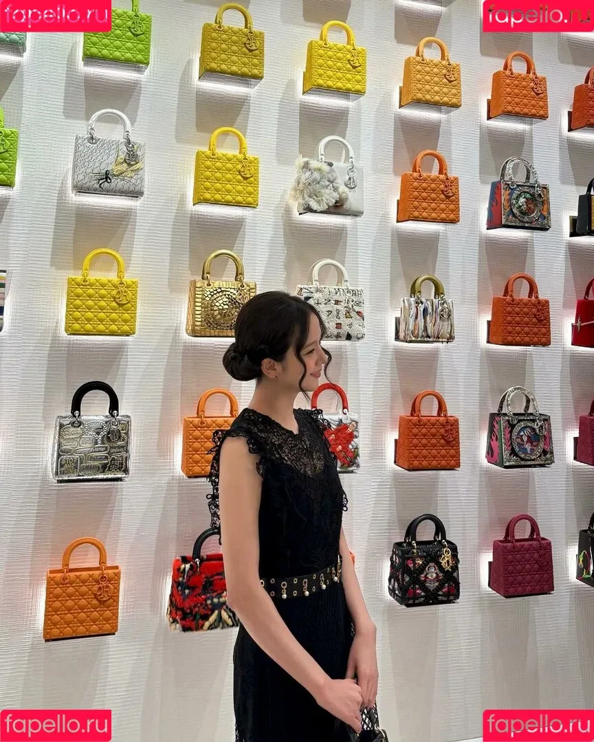 BLACKPINK / Jisoo / qenshizu / sooyaaa__ Onlyfans Photo Gallery 