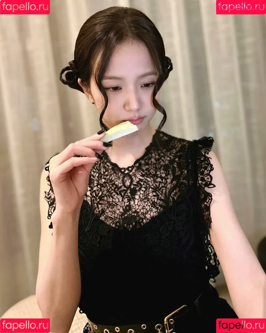 BLACKPINK / Jisoo / qenshizu / sooyaaa__ Onlyfans Photo Gallery 