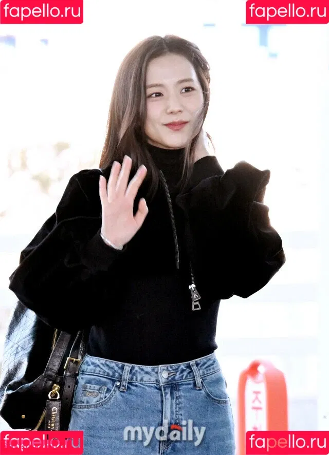BLACKPINK / Jisoo / qenshizu / sooyaaa__ Onlyfans Photo Gallery 