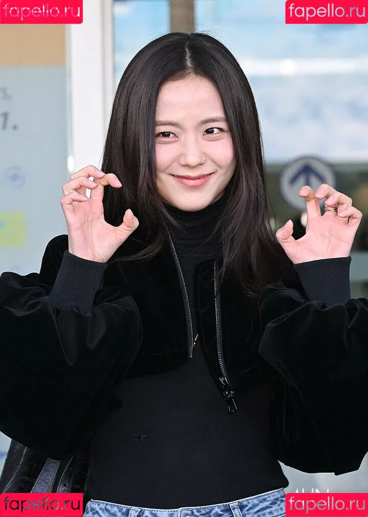 BLACKPINK / Jisoo / qenshizu / sooyaaa__ Onlyfans Photo Gallery 