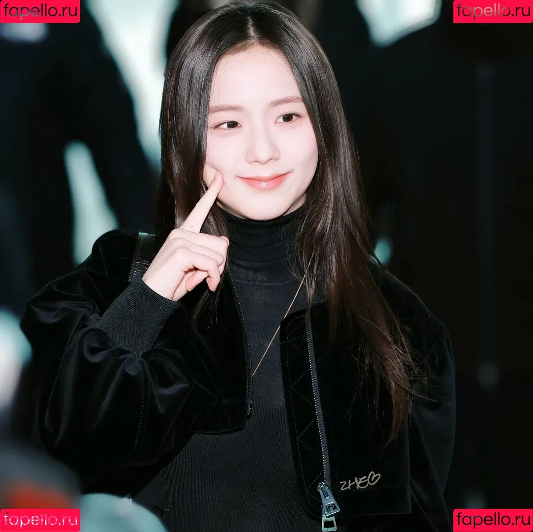 BLACKPINK / Jisoo / qenshizu / sooyaaa__ Onlyfans Photo Gallery 