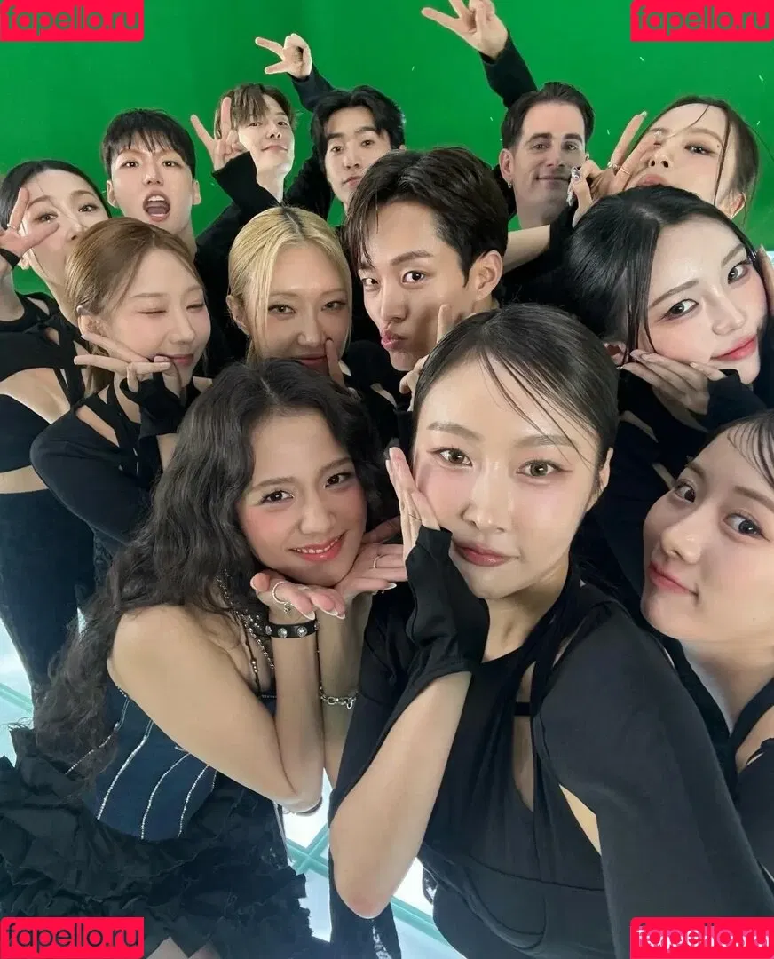 BLACKPINK / Jisoo / qenshizu / sooyaaa__ Onlyfans Photo Gallery 