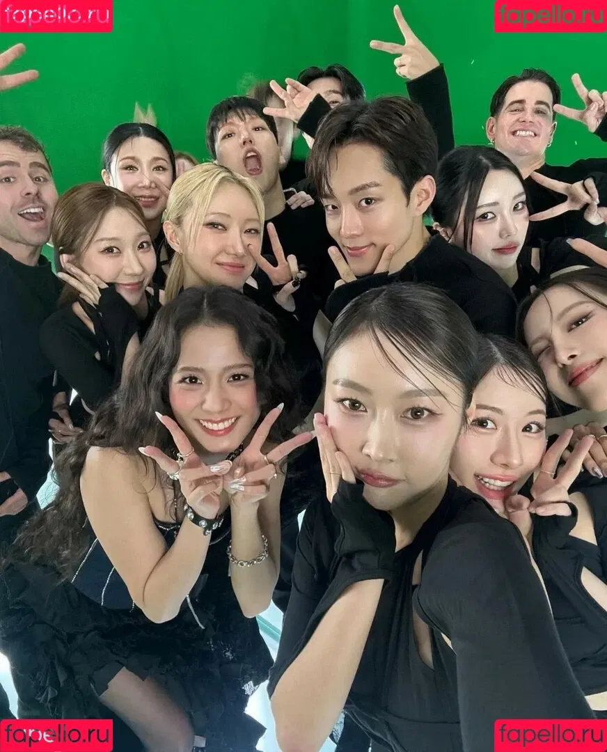 BLACKPINK / Jisoo / qenshizu / sooyaaa__ Onlyfans Photo Gallery 