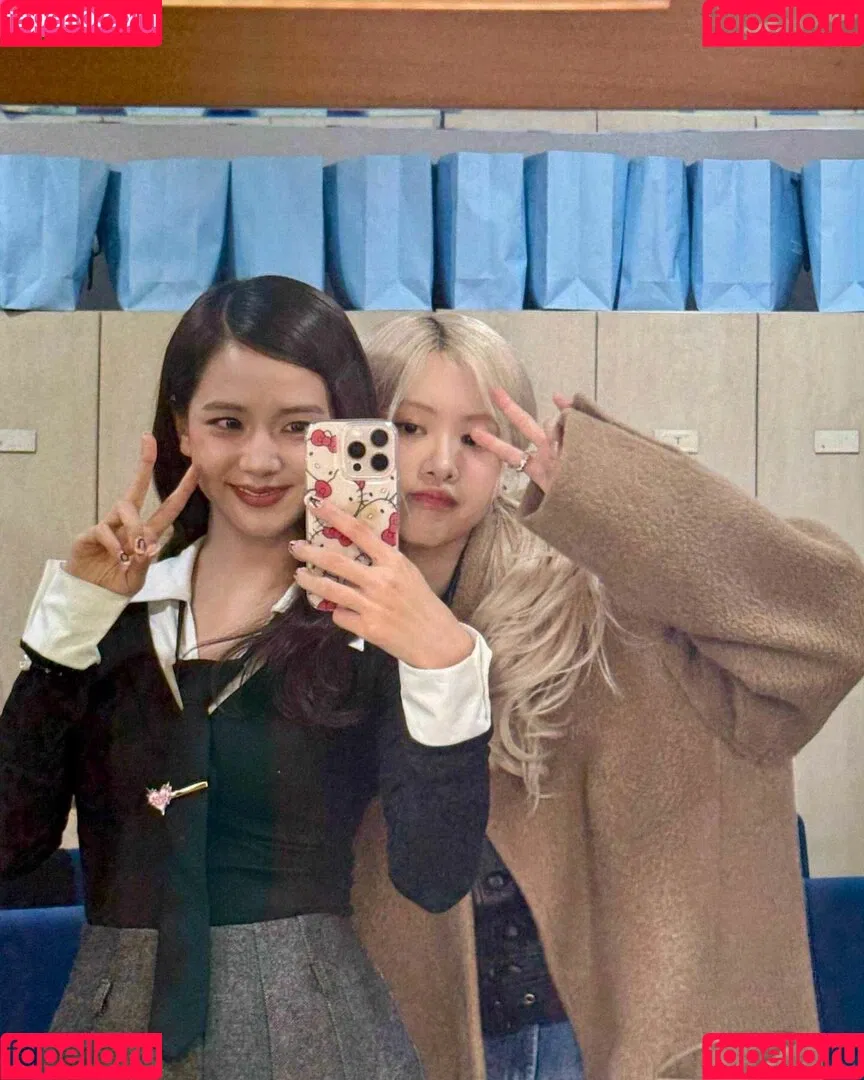BLACKPINK / Jisoo / qenshizu / sooyaaa__ Onlyfans Photo Gallery 
