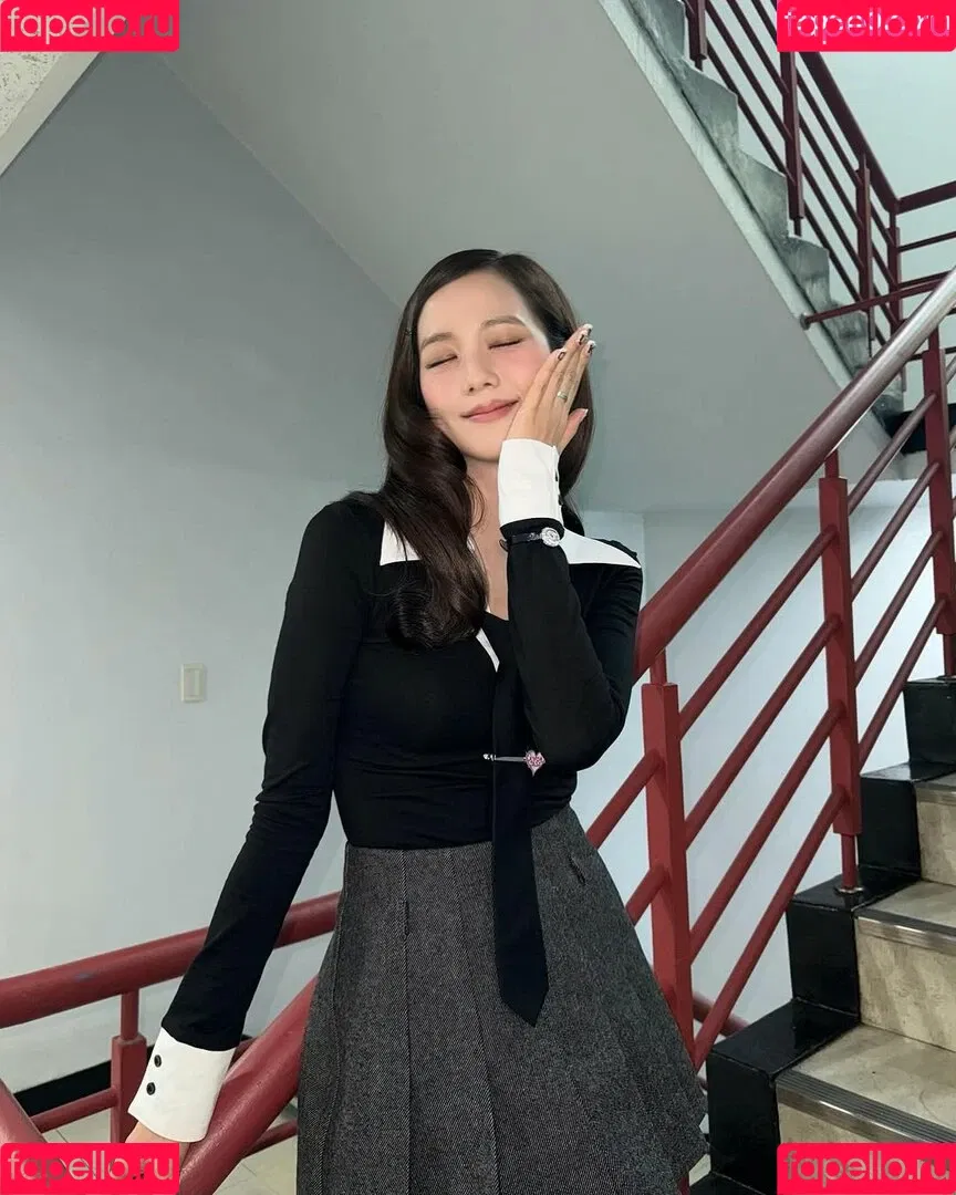 BLACKPINK / Jisoo / qenshizu / sooyaaa__ Onlyfans Photo Gallery 