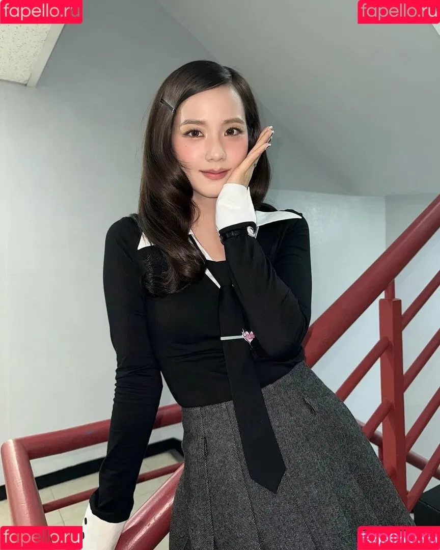 BLACKPINK / Jisoo / qenshizu / sooyaaa__ Onlyfans Photo Gallery 