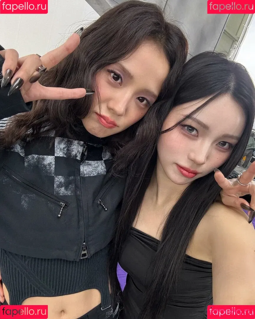 BLACKPINK / Jisoo / qenshizu / sooyaaa__ Onlyfans Photo Gallery 