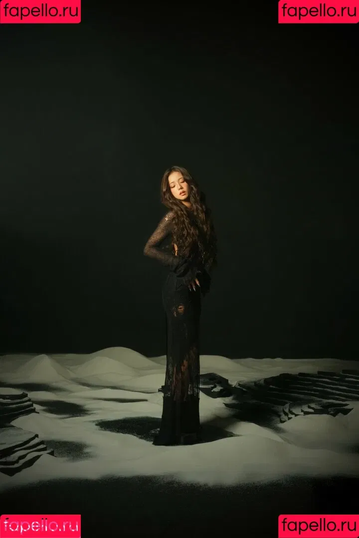BLACKPINK / Jisoo / qenshizu / sooyaaa__ Onlyfans Photo Gallery 