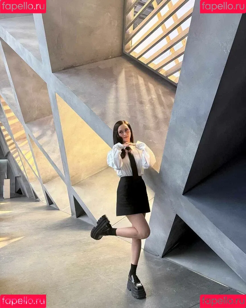 BLACKPINK / Jisoo / qenshizu / sooyaaa__ Onlyfans Photo Gallery 