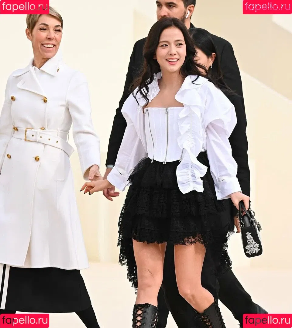 BLACKPINK / Jisoo / qenshizu / sooyaaa__ Onlyfans Photo Gallery 