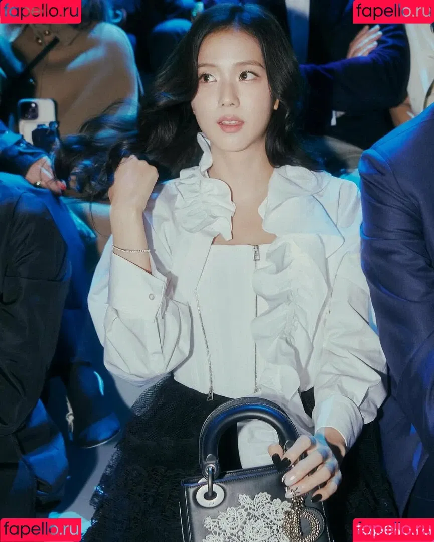 BLACKPINK / Jisoo / qenshizu / sooyaaa__ Onlyfans Photo Gallery 
